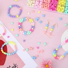 720入組糖果色心形珠子,星形和圓形散珠,可用於手工製作手鐲,項鍊和珠寶