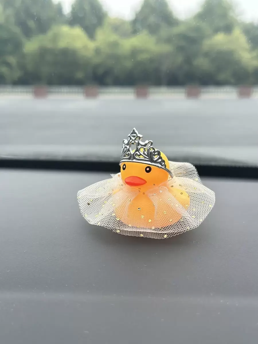 1pc Cute Duck Shaped Car Ornament - Yellow - View 1