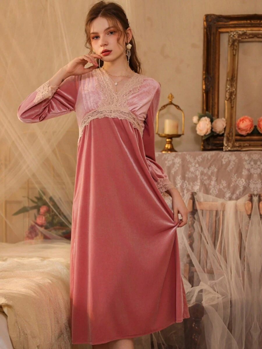 Luxurious And Sexy Pink Nightgown - Pink - View 1