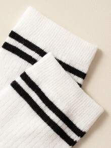 جوارب خاصة بالنساء بطول منتصف الساق مخططة ومنعشة وقابلة للتهوية والامتصاص المضاد للرائحة مكوّنة من 10 أزواج، مناسبة للارتداء اليومي