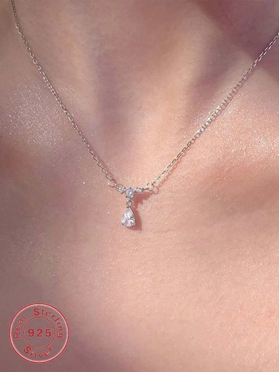 1 件輕巧、簡約風格設計,s925 純銀水滴吊墜項鍊適合女士日常佩戴