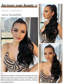 22英寸长合成波浪卷发马尾假发，黑色爪夹式马尾，长款自然波浪，耐热纤维合成假发，适合女性在派对、角色扮演、万圣节、圣诞节和日常佩戴。