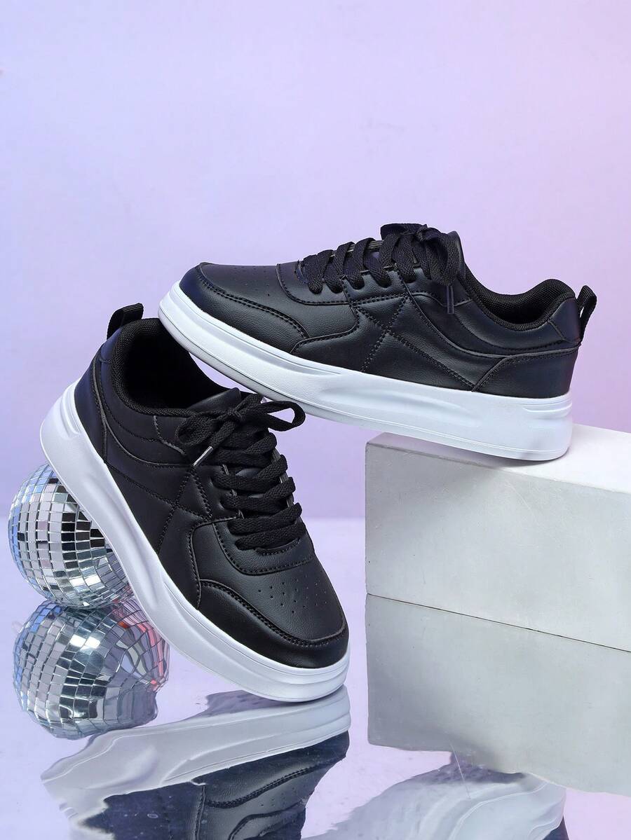 適合男孩、女孩和青少年的黑色休閒舒適步行鞋