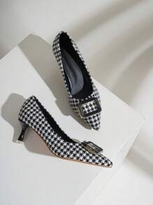 女士尖頭踝帶高跟鞋,秋日穿搭及約會必備,黑白大腳印線圖案豆鞋 - 黑與白 - 查看 1