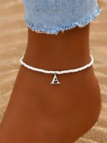 1 件时尚优雅女士海滩度假风格金色 26 字母吊坠白色弹性米珠脚链