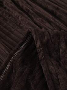 Cobijas Matrimonial Con Patrón De Rayas Cómodo y Suave, Frazada Matrimonial De Rayas Para Cama o Sofá, para Toda Estaciones, Disponible En Muchos Colores Diferentes (200*220 cm) - Marrón Chocolate - Ver 7