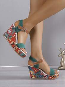 Colorful Wedge Heels & Thick Bottom Green Strap Buckle Sandals - Green - View 4