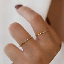1pc Minimalist & Unique Design Titanium Steel Slim Ring With Single Rhinestone Detail - Yellow Gold - View 2