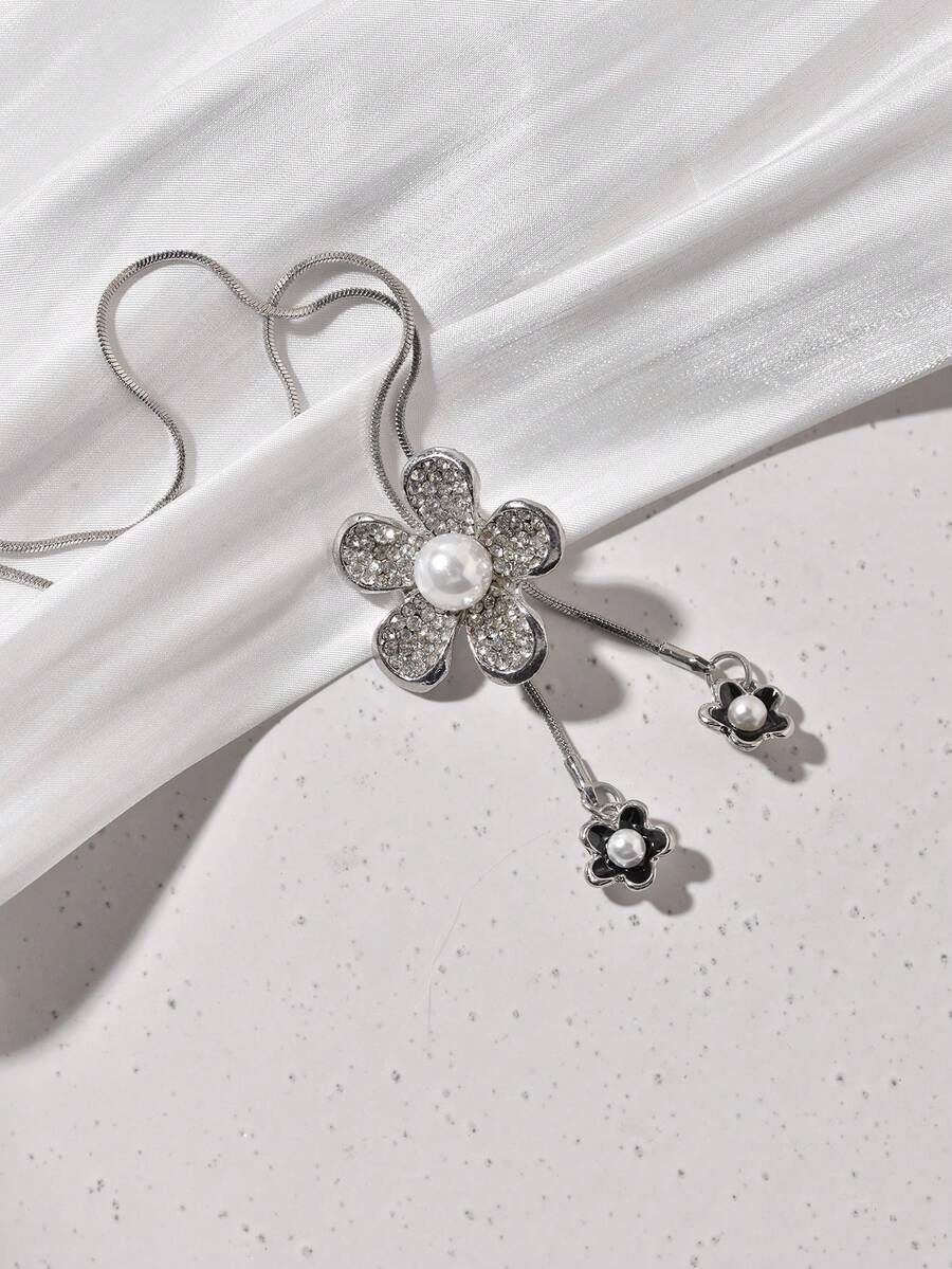 1pc Simple Style Knitted Sweater Chain With Pearl & Flower Pendant - Silver - View 1