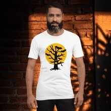 Playera de hombre ,"Arbol Siniestro". Celebrando Halloween. - Blanco - Ver 2