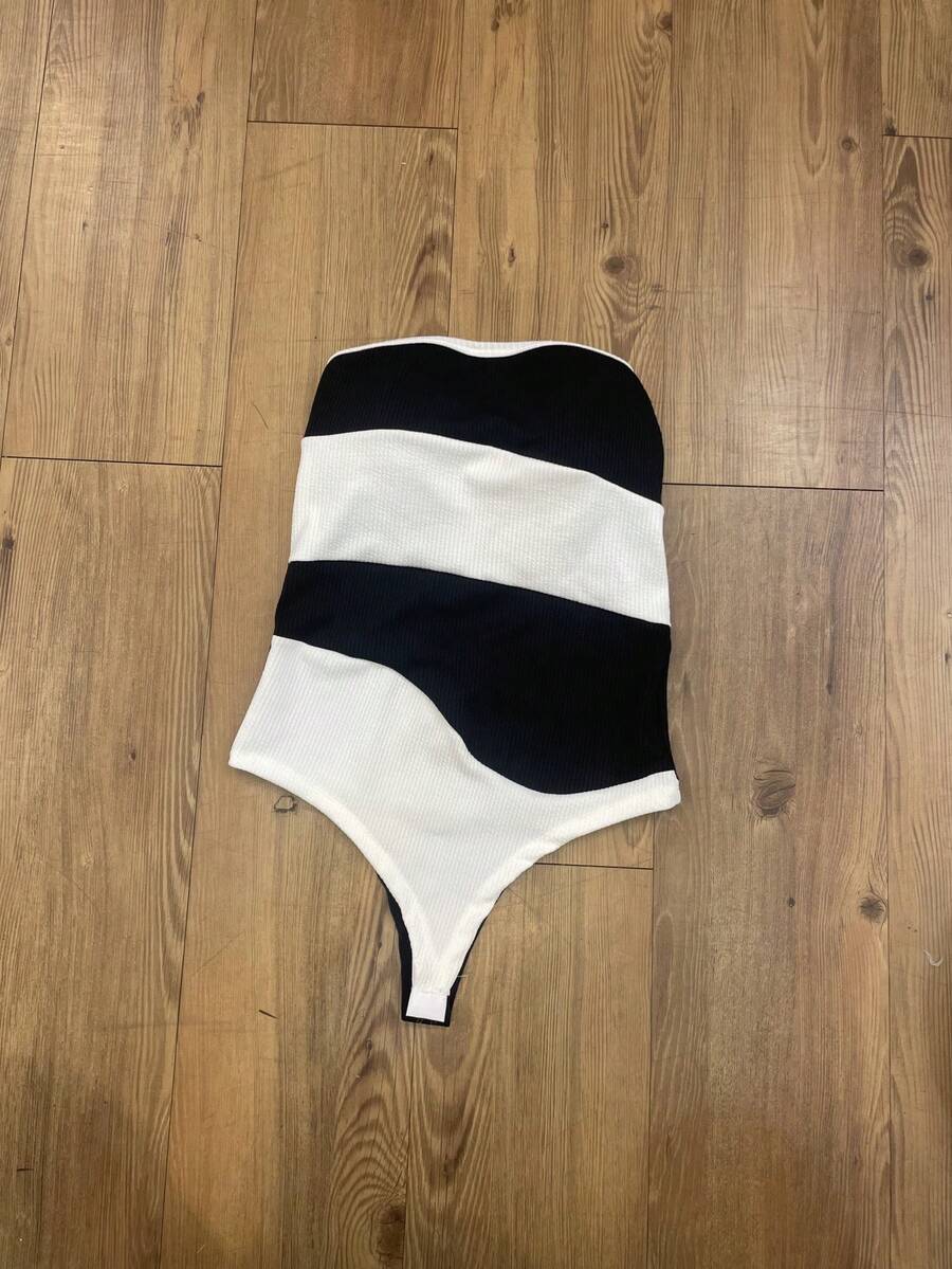 Women Tank Tops & Camis - 黑與白 - 查看 1