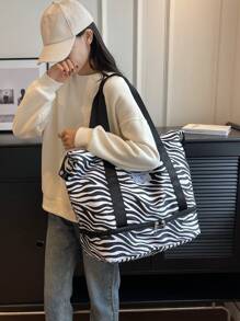 Waterproof Zebra Print Carry-On Shopping Tote Bag, Large Capacity Foldable Yoga Bag, Travel, Swimming, Gym Duffel Bag, Unisex Weekender Bag, Vacation, Outdoor, Hospital, Back To School Handbag - Black and White - View 3