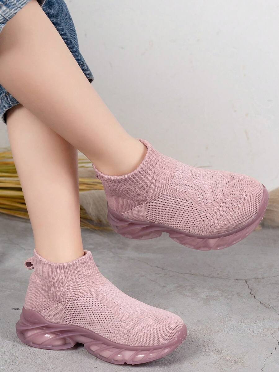 中高筒透氣針織襪鞋,為兒童帶來舒適體驗