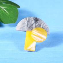 1個新款可愛的亞克力蘑菇胸針,適用於女性外套、夾克、包包、頭巾、衣領,新年禮物