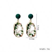 复古高端祖母绿不对称女士耳环，小众设计耳环，时尚百搭女士耳饰