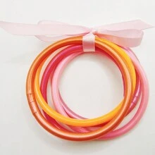 1入流行款pvc矽膠管和金箔手環,適合男女日常佩戴