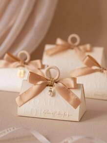 5 piezas/set Caja de regalo triangular con prismas y letras inglesas de estilo europeo para dulces (viene con cinta y accesorio de perlas para bricolaje) Bolsas de regalo para fiesta de bodas - Caja de dulces de boda de pilar triangular - Ver 1