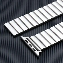 1入組銀色時尚不銹鋼摺疊扣手錶帶，與 配帶 38mm、40mm、41mm、45mm、44mm、42mm、49mm、商務風格、極致系列兼容 配帶 Ultra 8 7 6 5 4 3 2 1 SE，女士男士智能手錶配件 - 銀色 - 查看 3