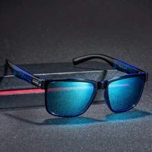 一副男女通用复古方形时尚眼镜，适合男士佩戴，可用于运动、钓鱼、驾驶、骑行、徒步旅行等户外活动。高端设计师装饰时尚眼镜，镜片颜色可选蓝色、绿色和橙色。（注意：不含眼镜盒）夏季海滩度假、户外活动、旅行必备时尚眼镜 - 藍色 - 查看 3