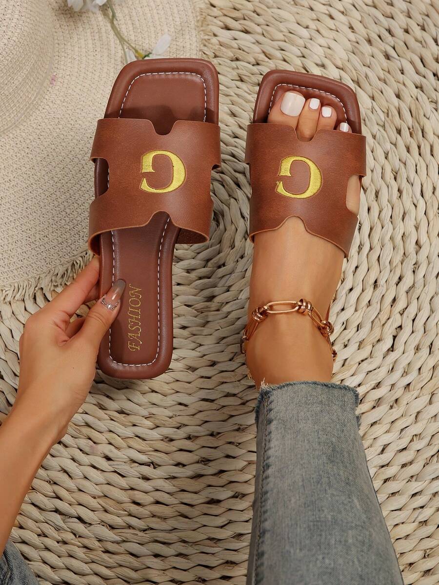 女士扁平時尚休閒室內外拖鞋涼鞋,使用pu皮革製成