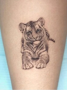 1 件可水洗臨時紋身貼,帶有可愛的臥虎設計 Pvc 材料,防水防汗,適合時尚人士日常使用 - 黑色 - 查看 2