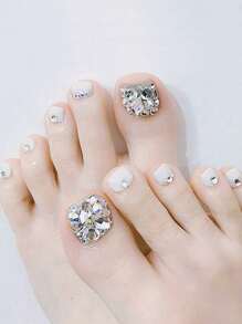 24 件裝經典高貴風格短方形乳白色鑽石裝飾美甲假指甲帶果凍膠和指甲銼非常適合戶外活動、休閒、派對、舞會和日常穿著