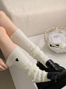 2 件/套女式秋冬白色厚針織毛絨襪和愛心刺繡臂套