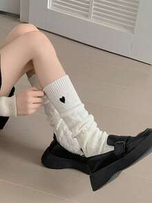 2 件/套女式秋冬白色厚針織毛絨襪和愛心刺繡臂套