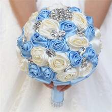 件絲綢玫瑰花束，附水鑽和水鑽裝飾，適合婚禮新娘，新娘手紮花束
