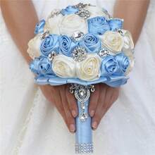 件絲綢玫瑰花束，附水鑽和水鑽裝飾，適合婚禮新娘，新娘手紮花束