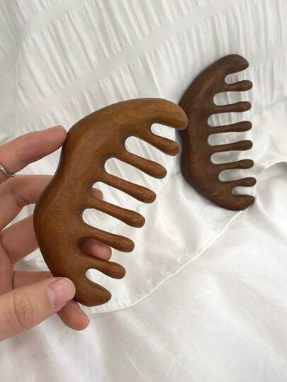 1把天然檀木粗齿梳，多功能，带头皮按摩功能，防静电发梳，梳子，美发工具，美发产品及配件，适用于理发店、美容院、旅行必备、返校季、旅行度假必备、女士美发配件、刷子、发梳、梳子、解结梳、球形梳、迷你发梳、发梳套装、木梳、发梳、迷你发梳、解结梳、发梳、卷发梳、美发设备、旅行必备、旅行必备、发型、美发、发梳、背梳、造型梳、卷发梳、边缘梳、发梳、梳发、发梳套装、梳发、卷发梳、解结梳、女士发梳、头发、旅行、美发产品、美发工具、美发用品、理发师、理发师配件、理发店、美发设备