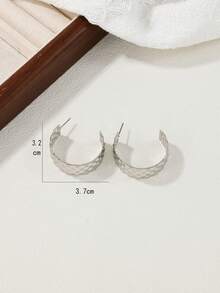 1pair Metallic Diamond Shaped Textured Earrings For Daily Wear - Silver - View 4