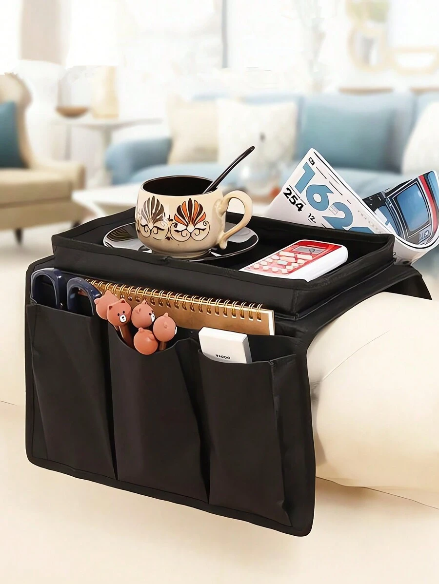 1個沙發扶手收納袋,簡易沙發組織袋設有杯架托盤,多功能收納掛袋,沙發扶手組織袋具有多個口袋和折疊式電視遙控器組織袋,坐椅收納袋,床頭儲物袋適用於躺椅、沙發、扶手椅、床頭和辦公室等多種場景。是父親節、母親節的好禮物