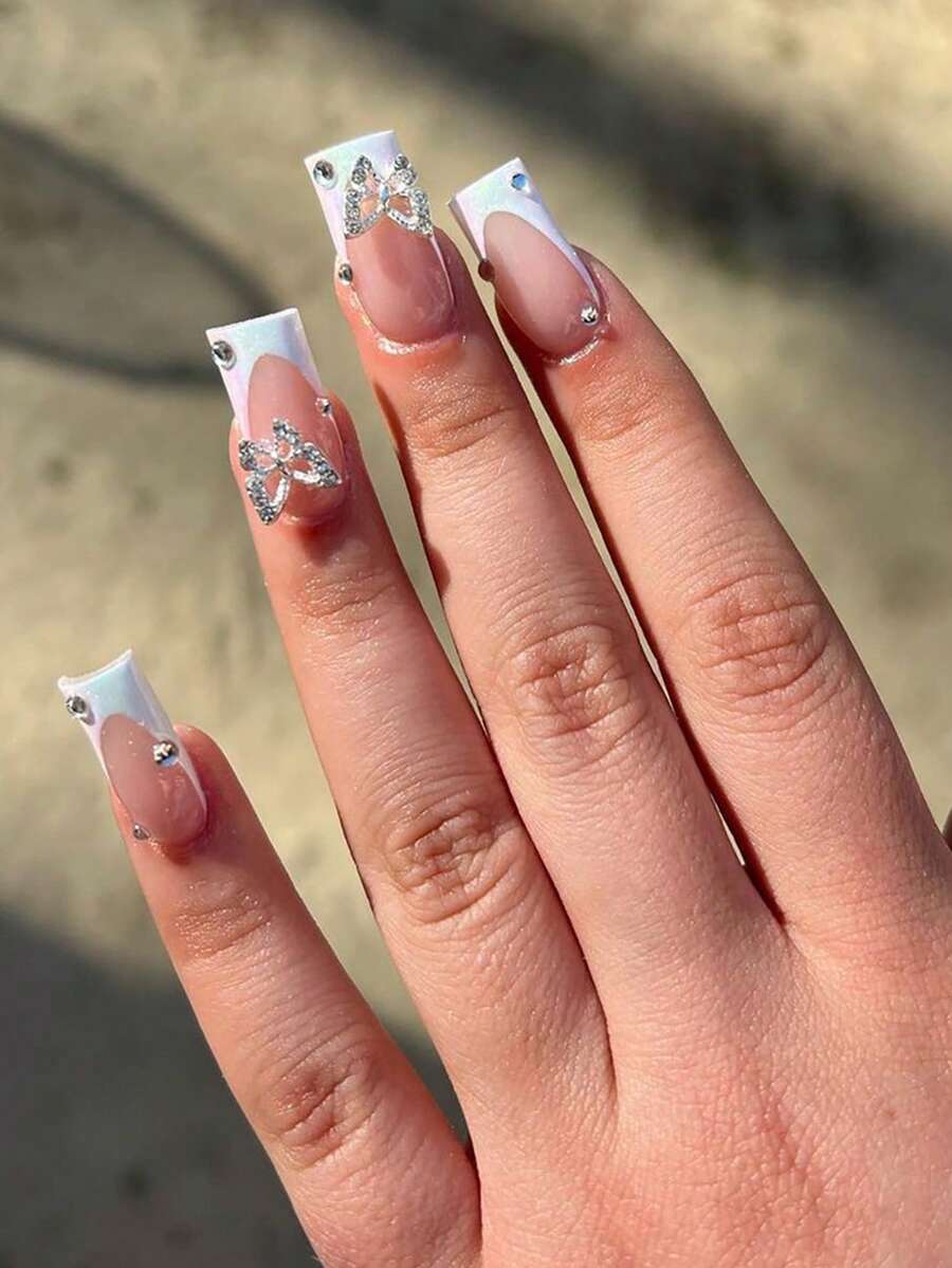 24 Piezas De Uñas Postizas Cuadradas Y Cortas De Estilo Francés Con Diseño En Forma De Mariposa Para Una Cita De Moda