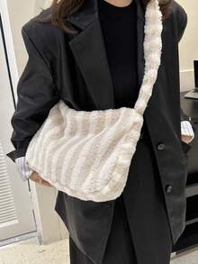 毛絨大容量手提肩袋,秋冬新設計,適用於女性購物/約會使用