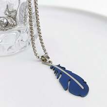 1 件男士時尚黑色不銹鋼羽毛吊墜項鍊,彩色羽毛情侶時尚首飾,聖誕節萬聖節生日禮物的完美選擇