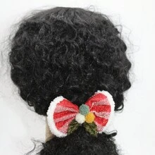 1入女款多色聖誕節布料發夾,裝飾有毛球、葉子和蝴蝶結,非常適合節日派對