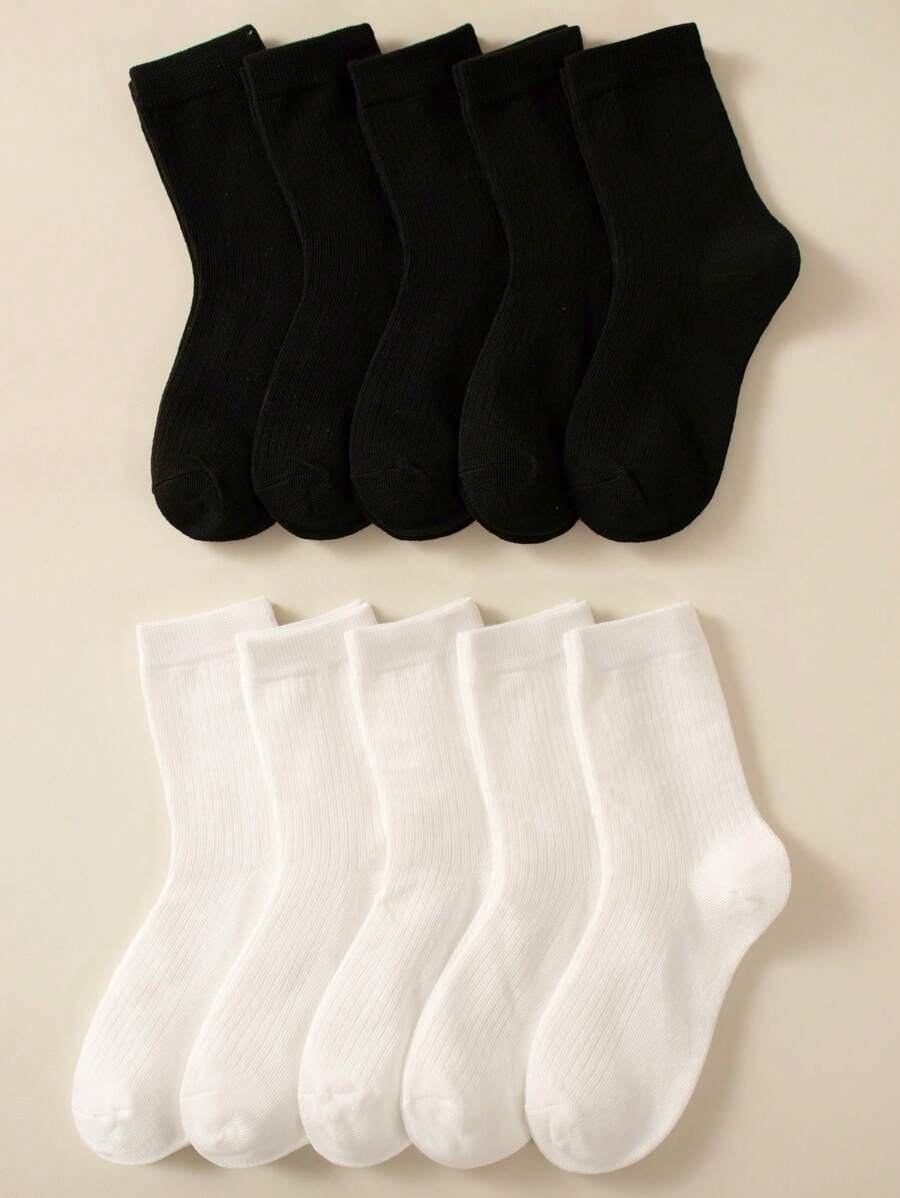 10對優質童款中筒袜，富有彈性、親膚舒適且多樣化，適用於返校季穿搭