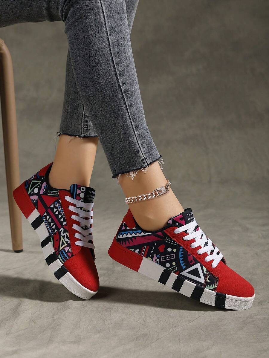 女士休闲低帮滑板鞋，几何印花，百搭，舒适，适合日常穿着、户外运动、徒步旅行、派对