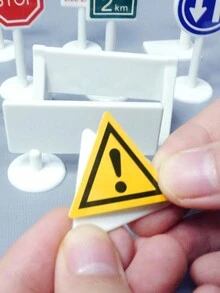 Stomle Family 18pcs Traffic Sign Diy Traffic Light Sign Road Sign Roadblock Toy Vehicle Sign Scene Simulation Traffic Sign Simulation Road Scene Suitable For Road Safety Education - Black - View 4