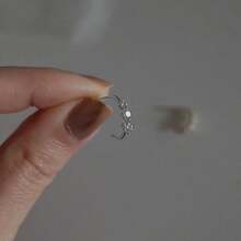 1對優雅的銅鑲嵌水晶和銀色掛墜耳環,女性時尚珠寶耳針