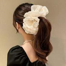 1pc Beige Faux Pearl Decor Bowknot Styling Hair Claw Clip With Bubble Design, Suitable For Festivals, Parties And Daily Use Elegant Hair Clips Hair Jaw Clip Hair Clamps Hair Clutch Hair Catcher Clip, Bow Accessories, School Stuff, College, Pearl Hair Accessories Fall Winter For Vacation Outfits Woman - Beige - View 4