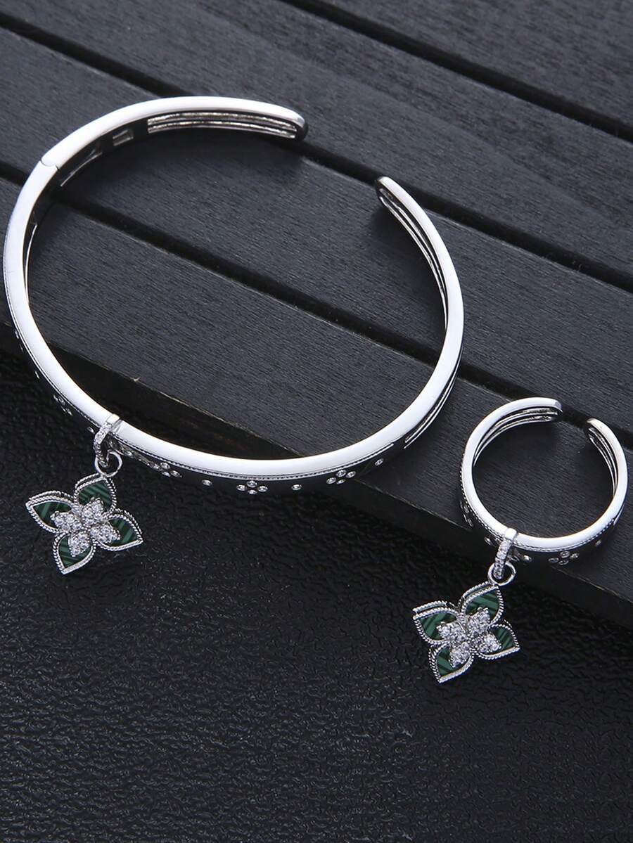 1 套經典復古銀花吊墜開口手鐲和戒指組合女式,適合日常佩戴