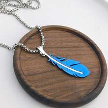 1 件男士時尚黑色不銹鋼羽毛吊墜項鍊,彩色羽毛情侶時尚首飾,聖誕節萬聖節生日禮物的完美選擇