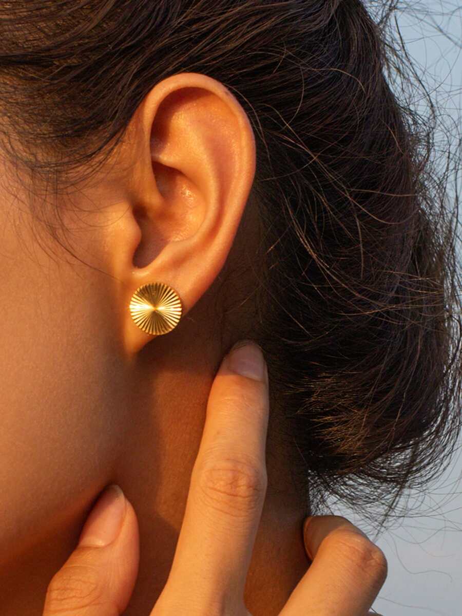 Uworld 1對時尚太陽紋圓形18k鍍金不鏽鋼耳釘女性日常裝飾