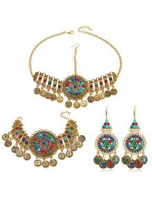 1件個性化復古中式發髻,珠簾頭飾配華麗耳環手鐲,適合漢服和異國風裝扮,金色