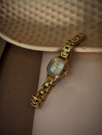 1pc French Retro Mini Dial Women's Watch In Gold, Elegant & Exquisite, Water Resistant Quartz Watch For Daily Wear, Dinner Party & Other Occasions