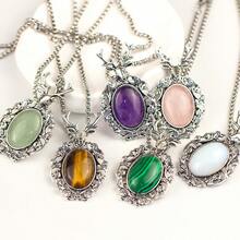 1個時尚優雅的雕刻鹿角墜飾項鍊,鑲有寶石,適合情侶的聖誕禮物