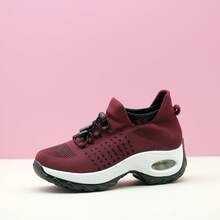 女士酒红色一脚蹬缓冲运动鞋，系带舞鞋 - 酒紅色 - 查看 3