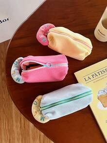 1入組泡芙造型格紋布質毛絨收納袋，大容量筆盒，可愛的文具化妝旅行生日週年紀念情人節禮物